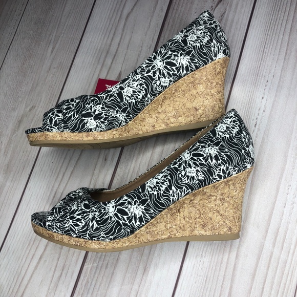 dexflex comfort Women Size 7 Sandals Wedge Heel - Picture 5 of 8